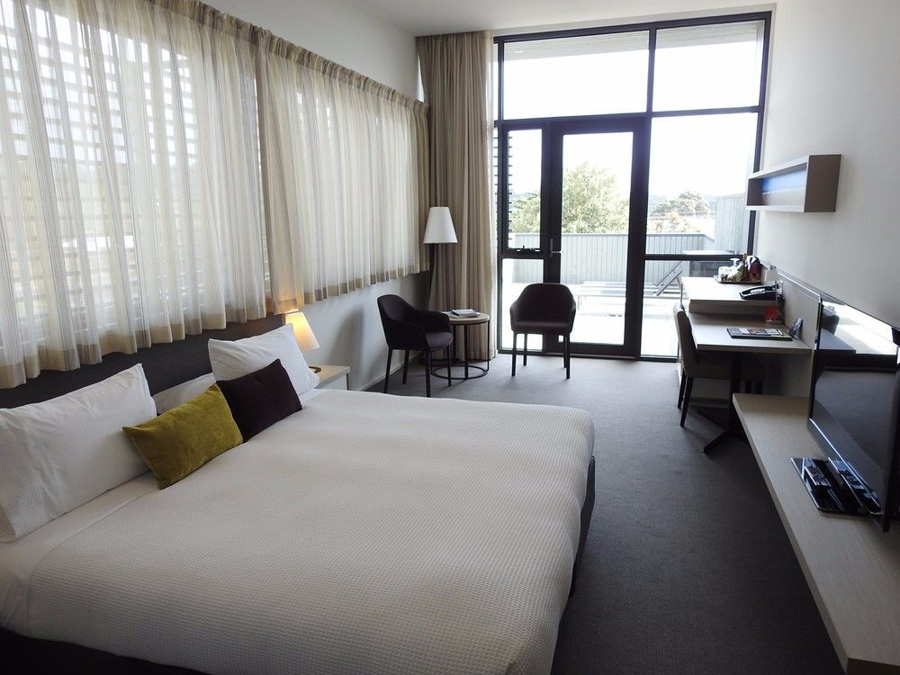Quarters At Flinders Hotel Экстерьер фото
